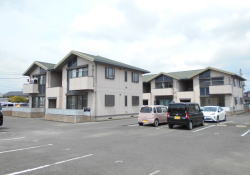 アパート フローラ赤坂